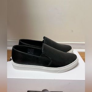 aldo slip on sneakers